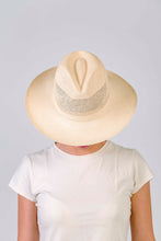 Fedora calado natural